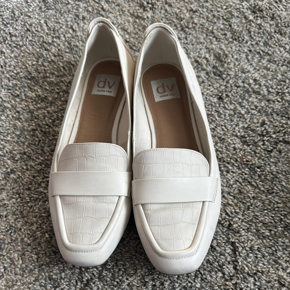 DV Dolce Vito Ivory Mango Loafers Size 9